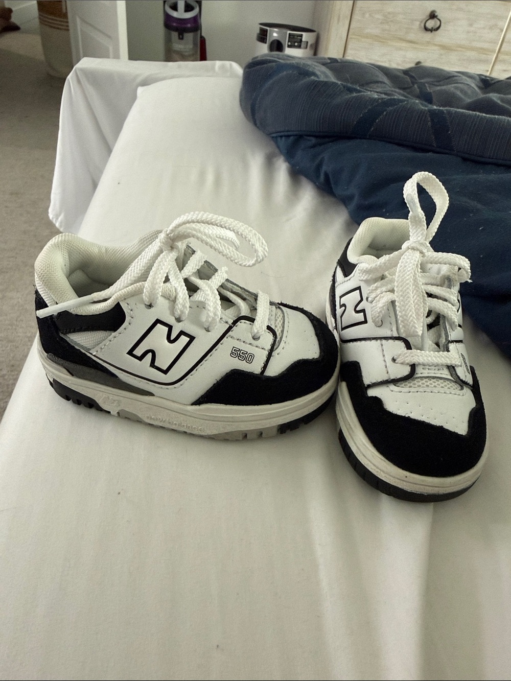 New Balance Toddler Black and White 550 Sneakers